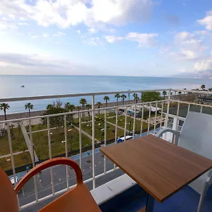 Kristal Hotell