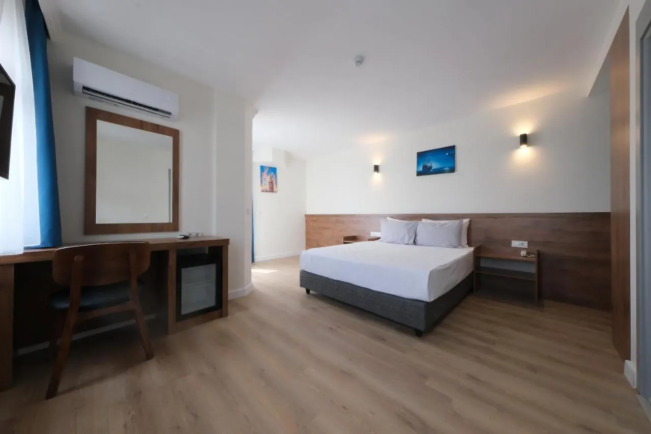 Premier Inn City אנטליה מלון