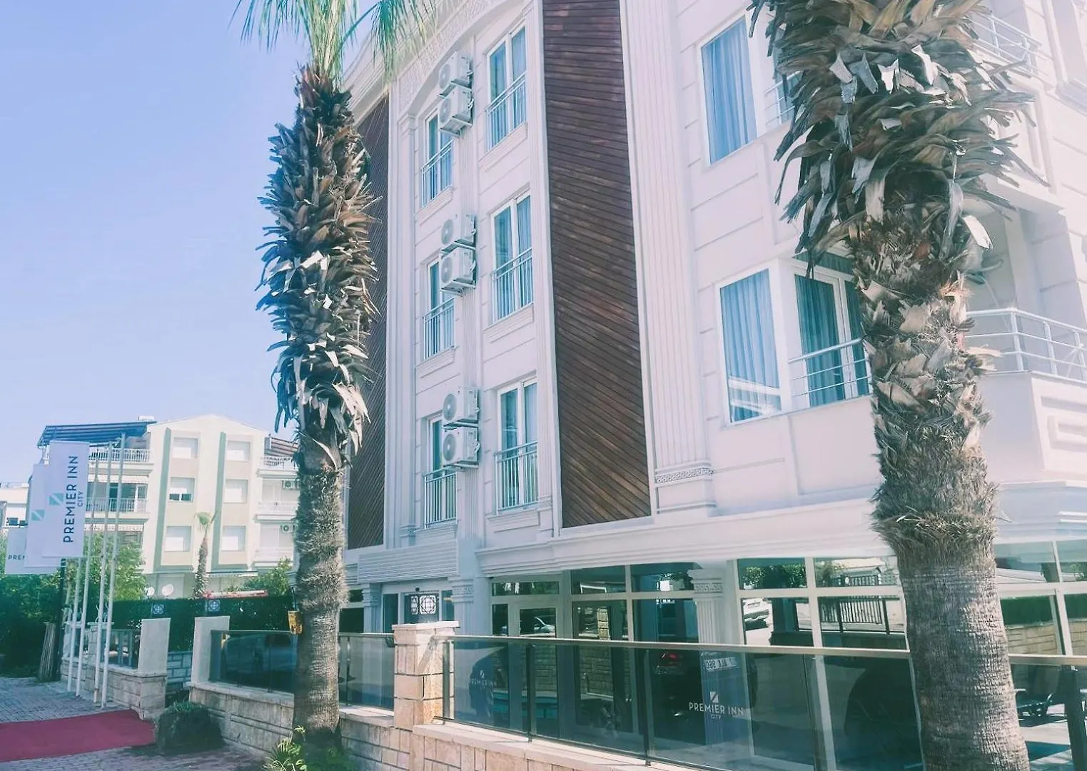 מלון Premier Inn City אנטליה
